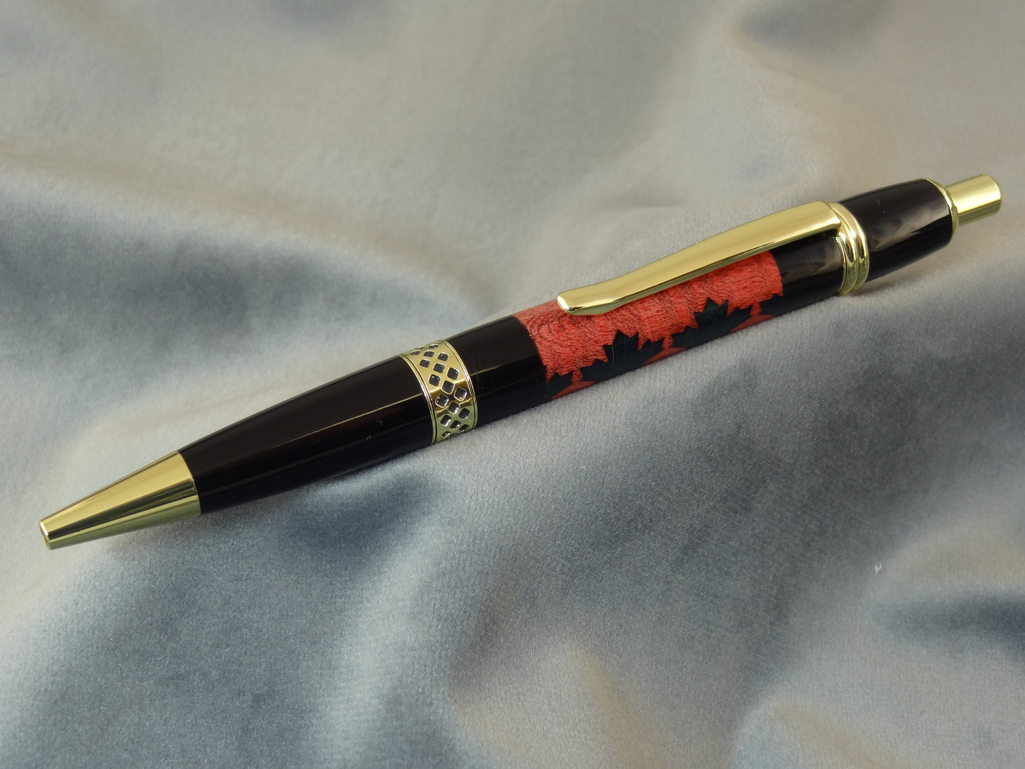 Maple Leaf and Redwood Pen