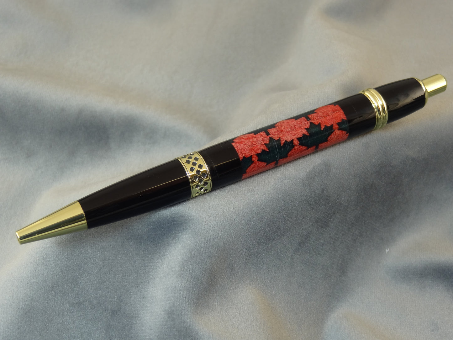 Maple Leaf and Redwood Pen