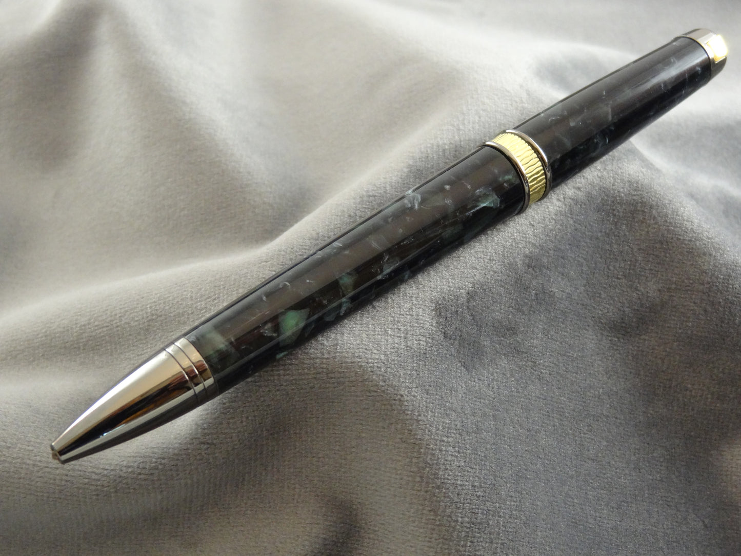 Jade Green Chips Ink Pen