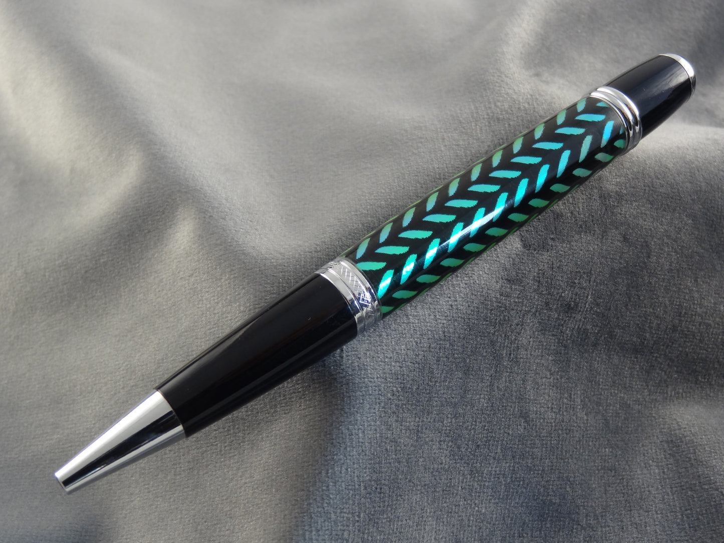 Halo Black Deck Hologram Ink Pen