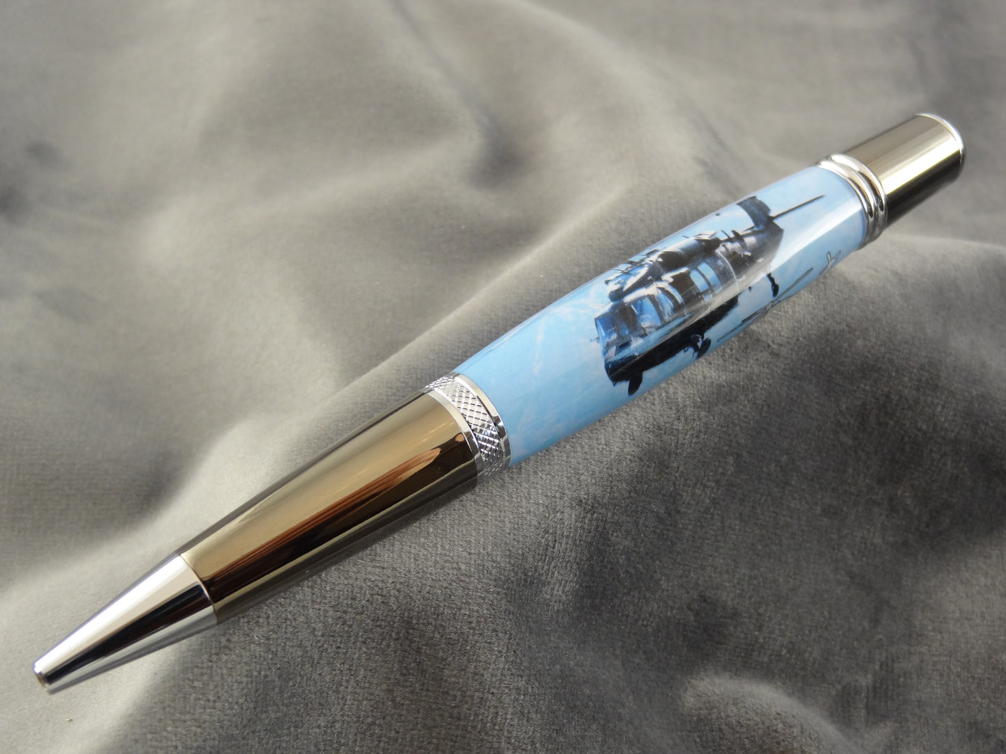 Sikorsky EH-60A Black Hawk Ink Pen with COA