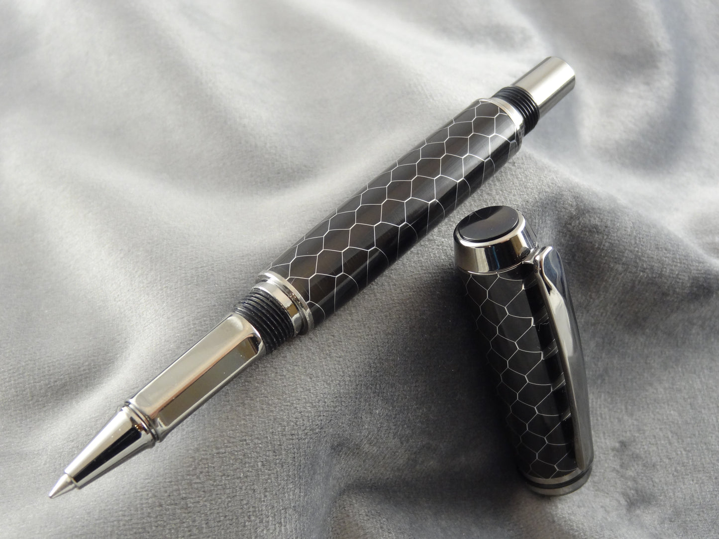 Black Honeycomb Acrylic Ink Pen