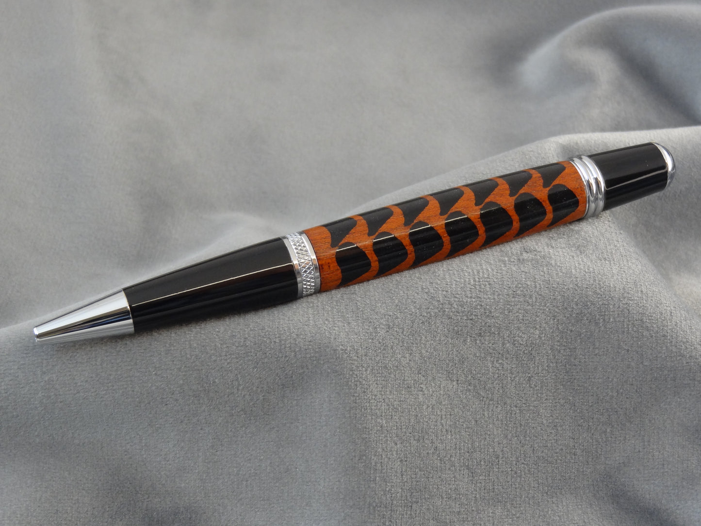 Padauk Wood with Black Inlay Ink Pen