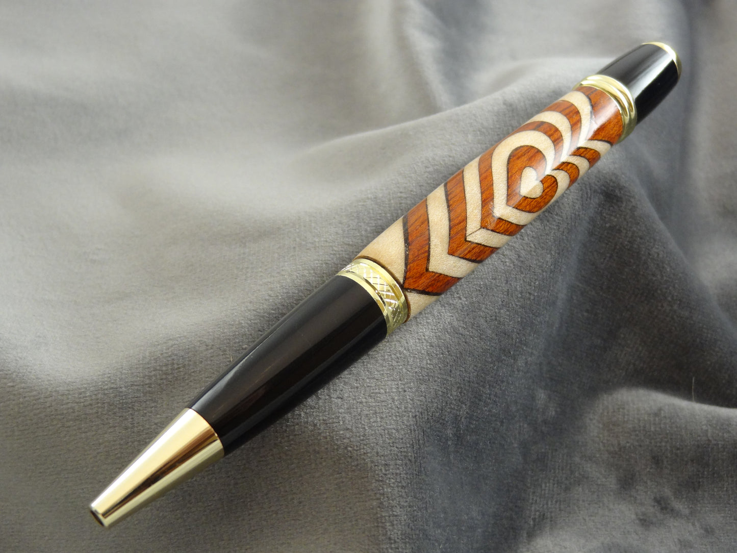 Segmented Hearts Ink Pen