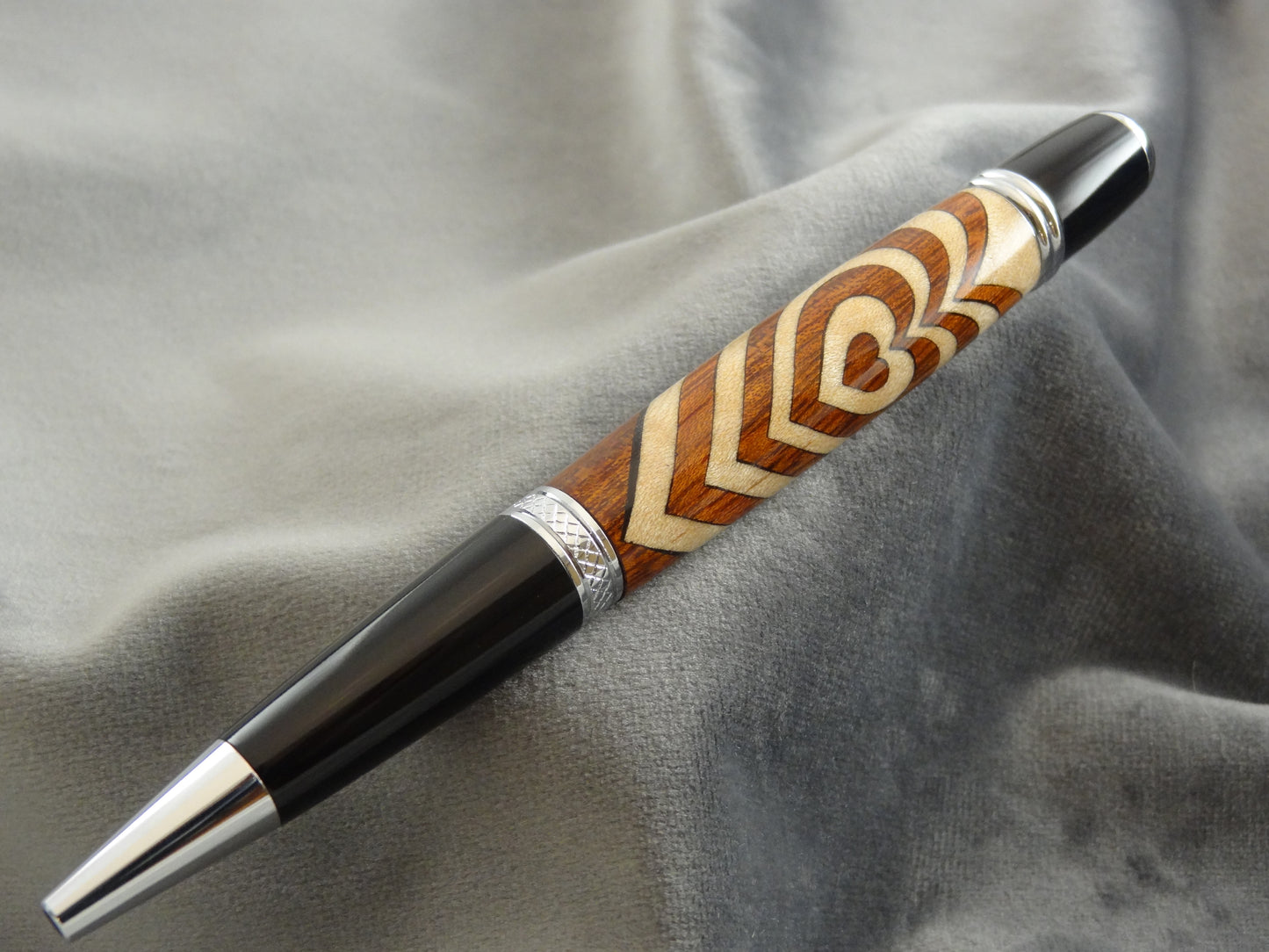 Segmented Hearts Ink Pen