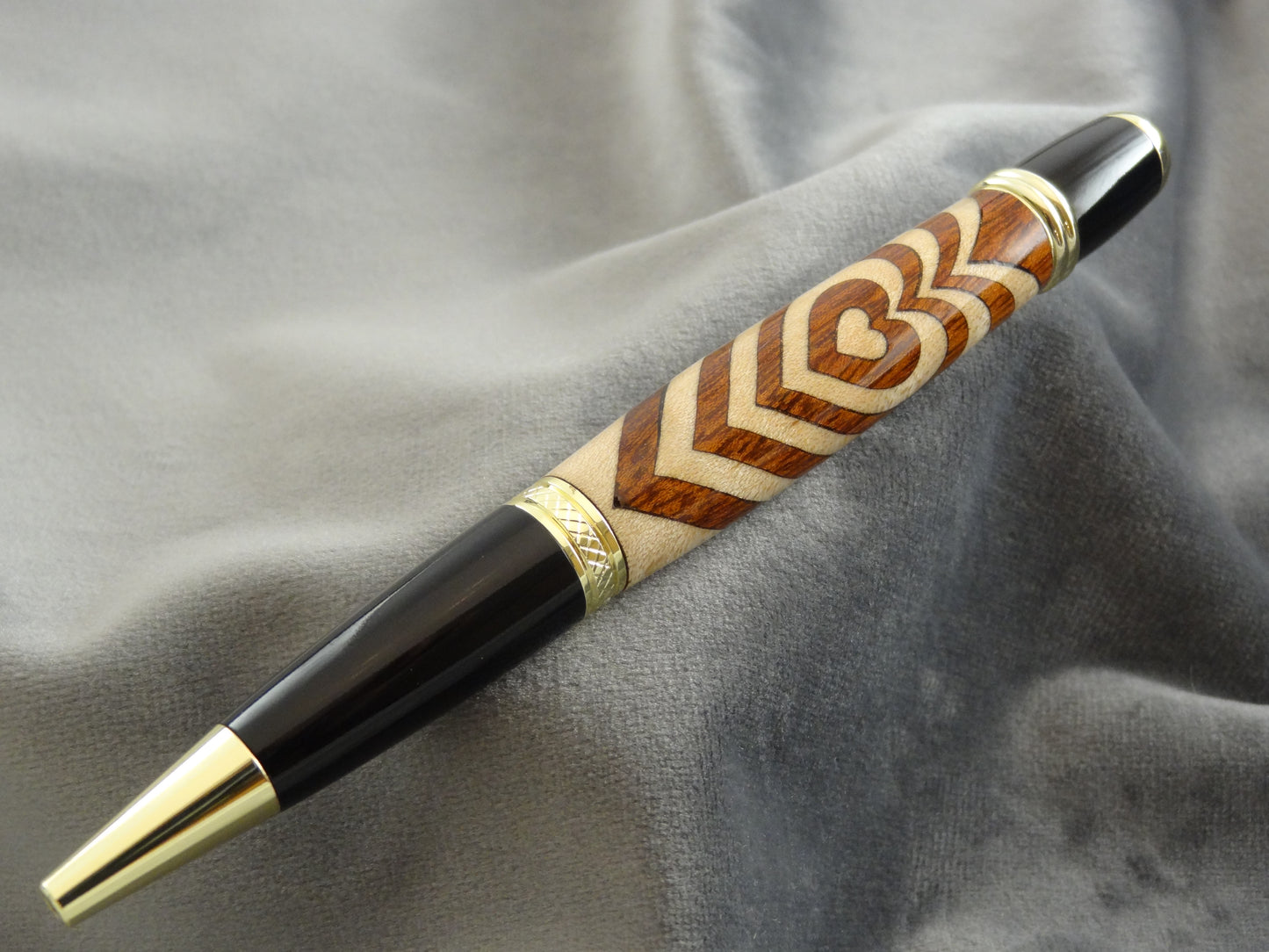 Segmented Hearts Ink Pen