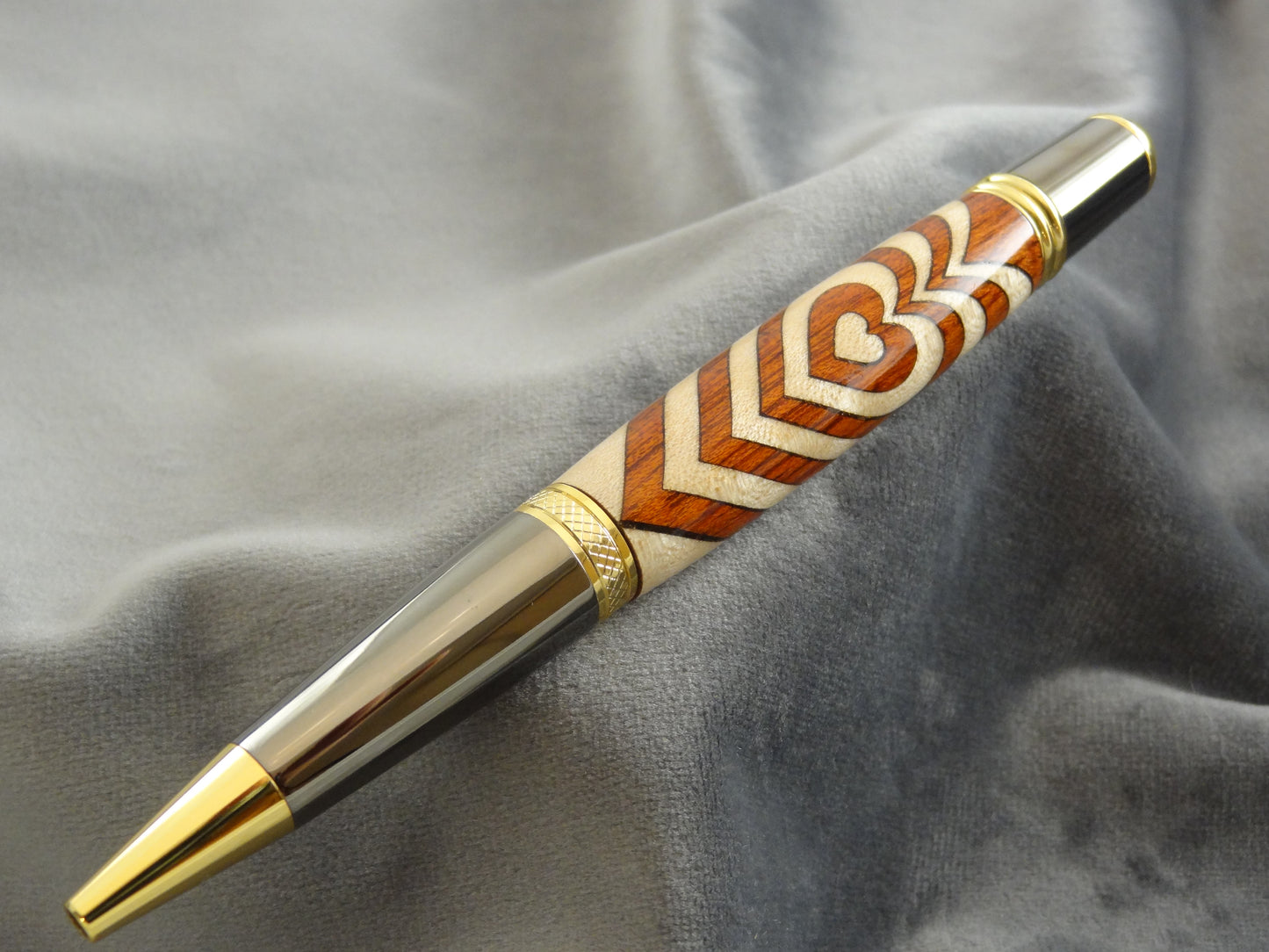 Segmented Hearts Ink Pen