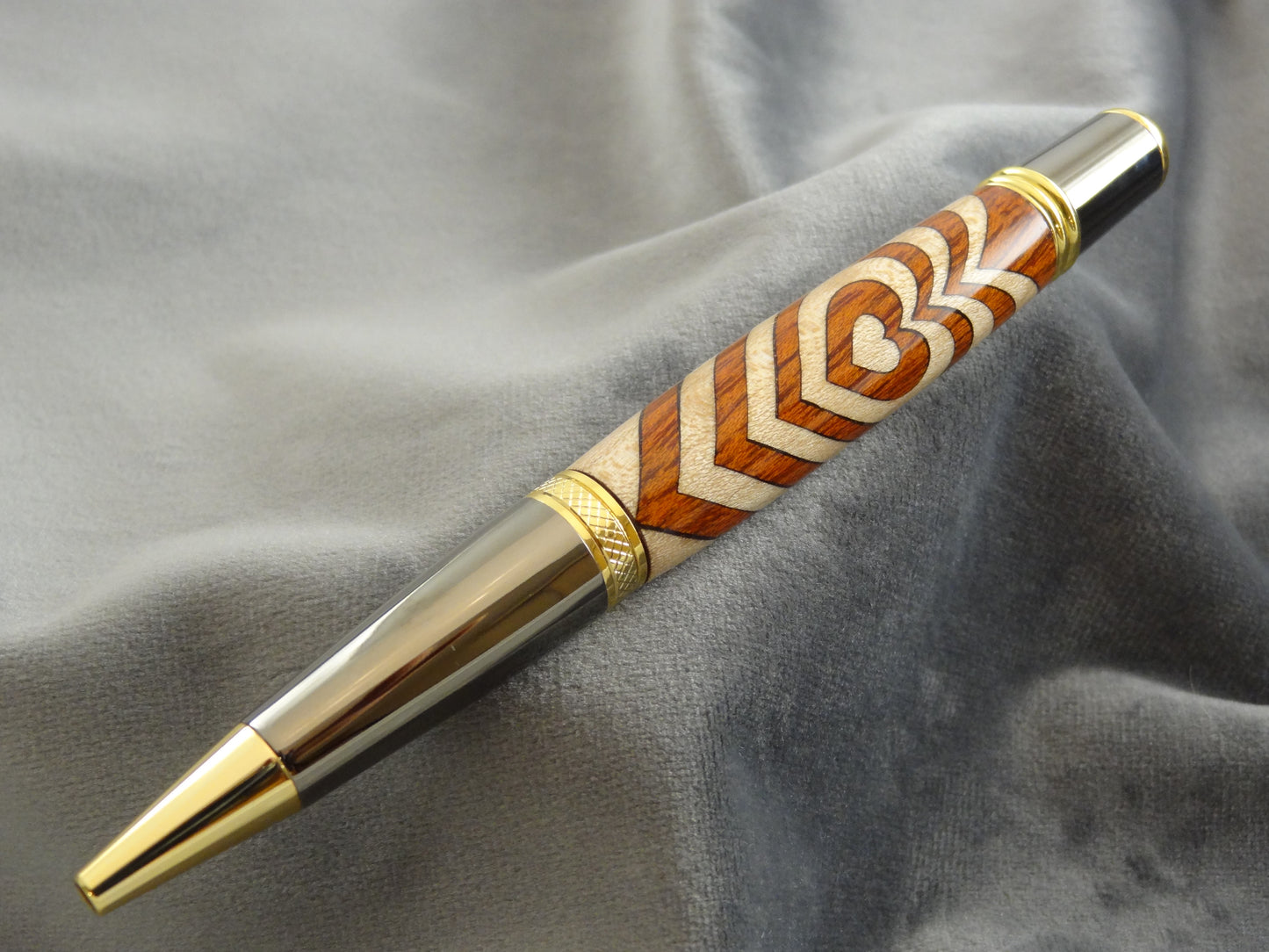 Segmented Hearts Ink Pen