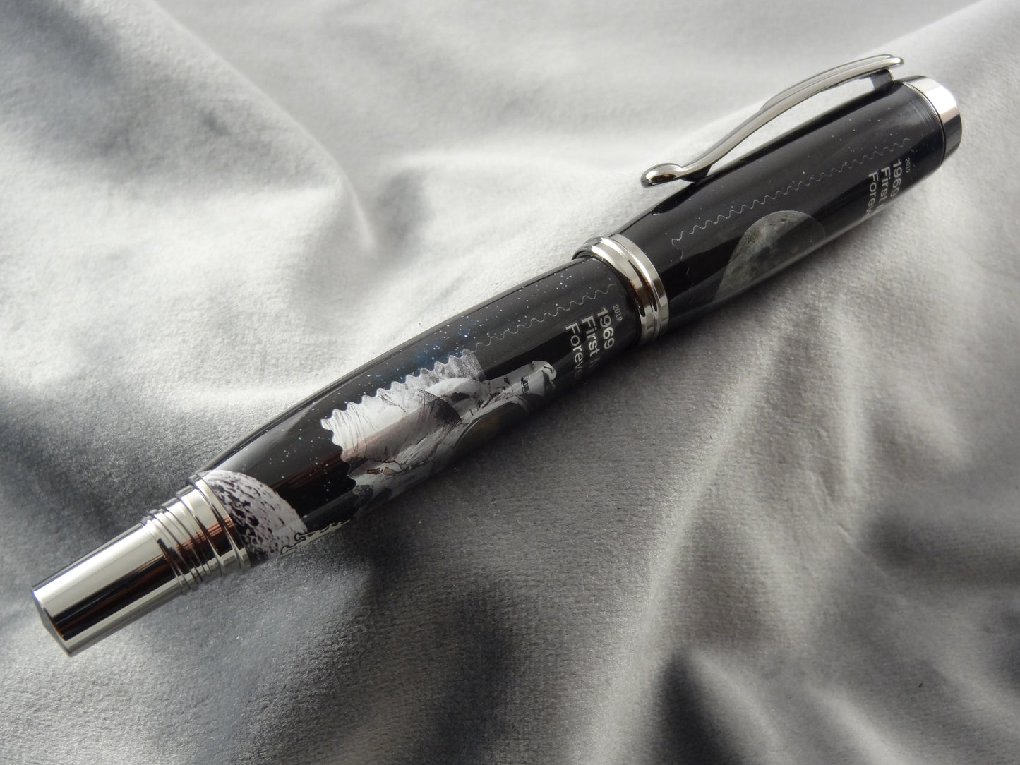 Apollo 11 Historical Ink Pen with COA