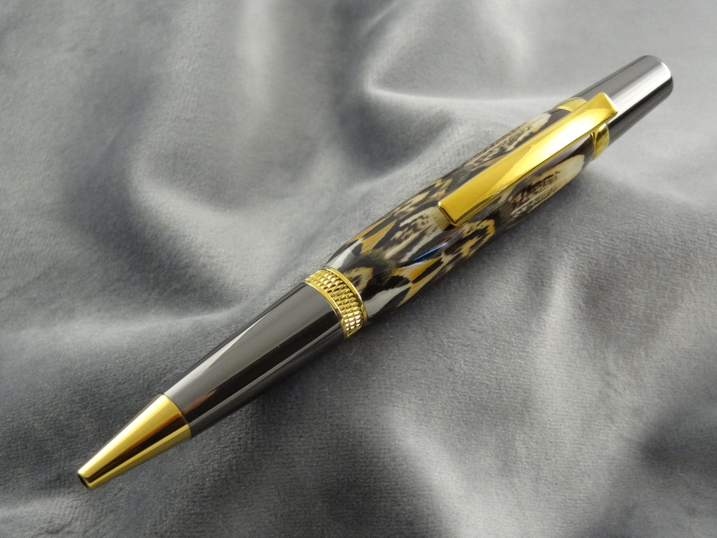 Fantastic Feathers Ring Neck Pheasant Ink Pen