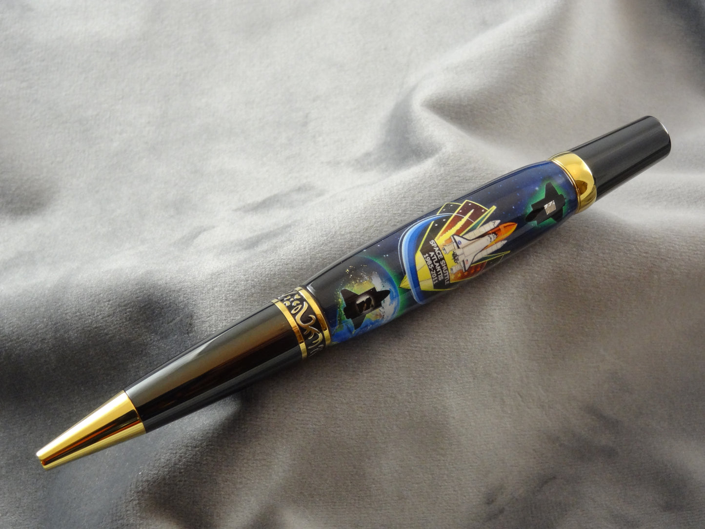 Space Shuttle Atlantis Ink Pen with COA