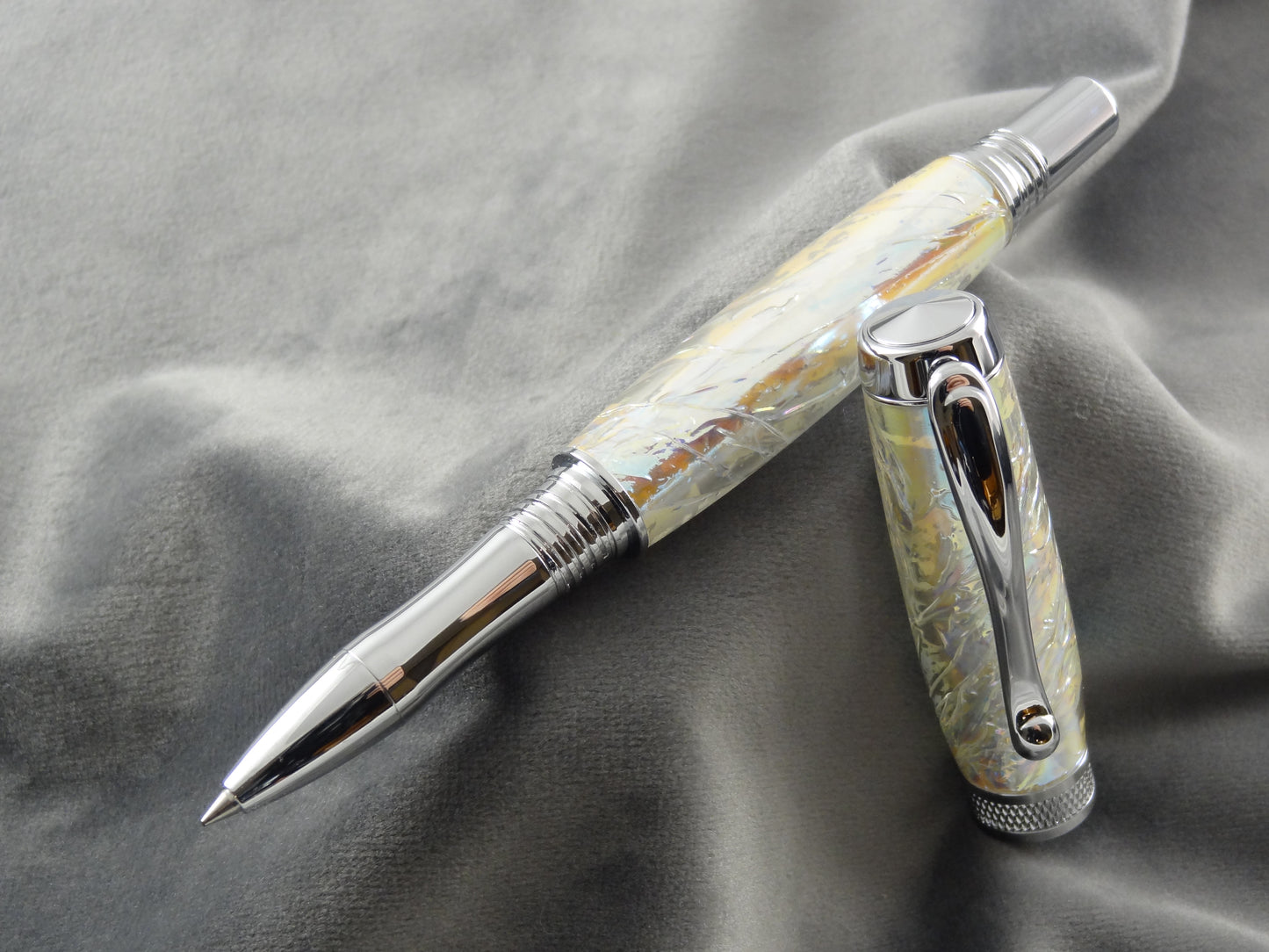 Opal FX Snow Diamond Knurl Ink Pen