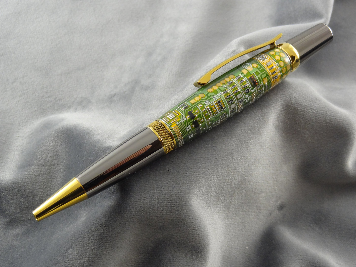 Circuit Board Green Acrylic Ink Pen