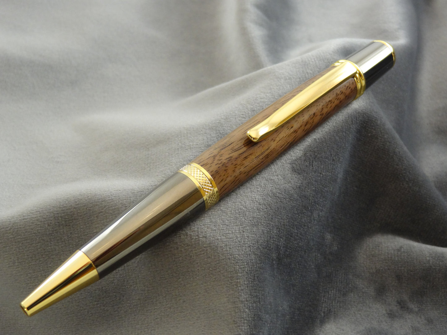 Walnut Ink Pen