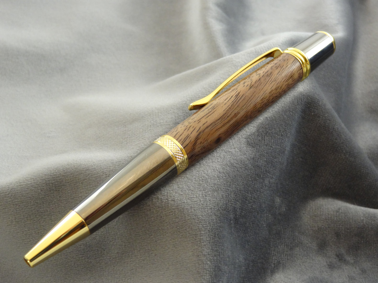 Walnut Ink Pen