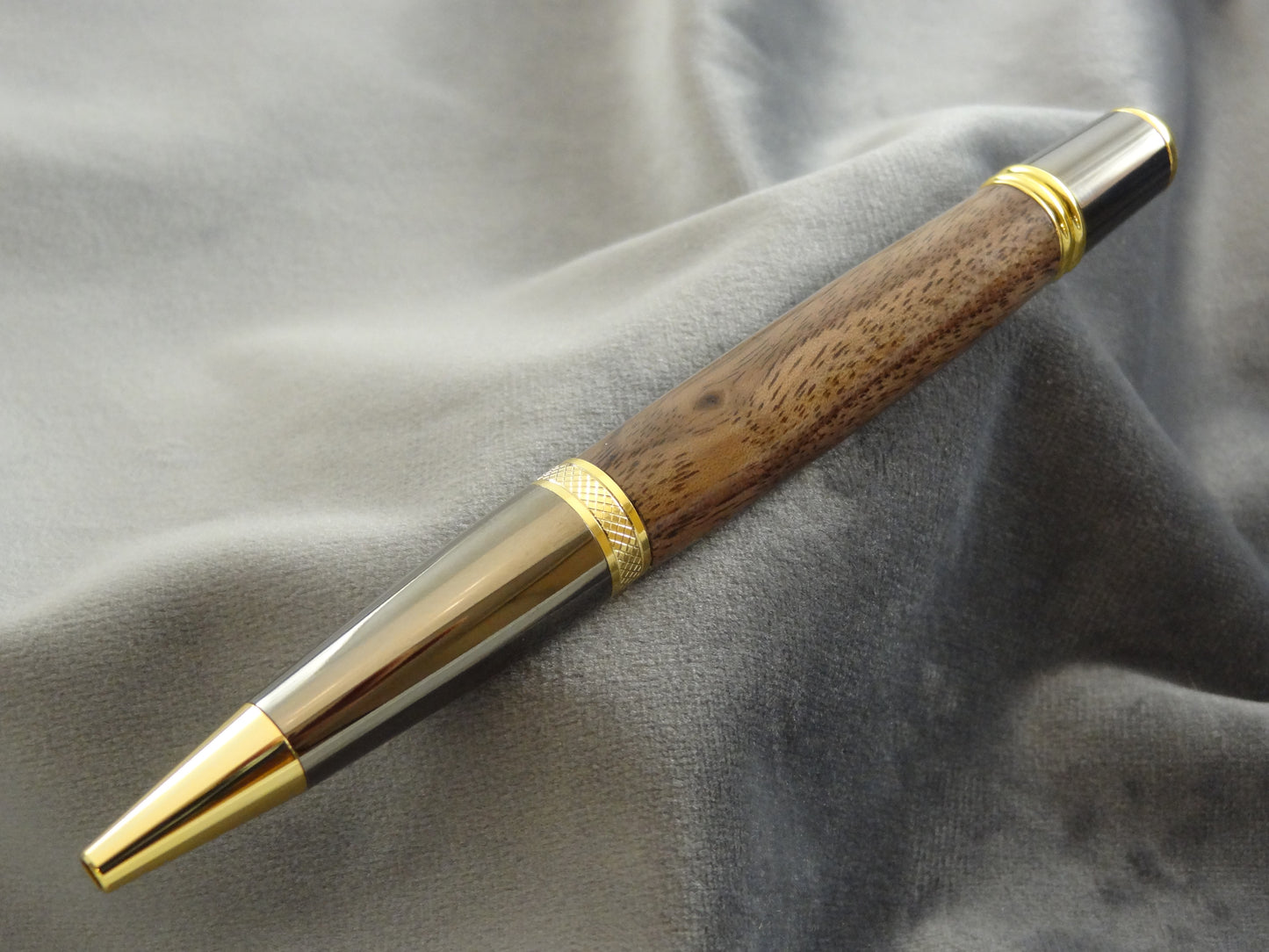 Walnut Ink Pen