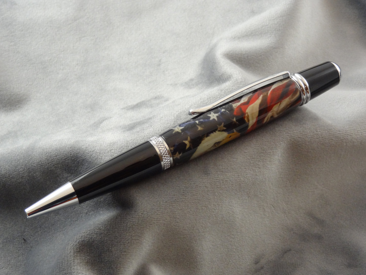 American Flag and Eagle Ink Pen