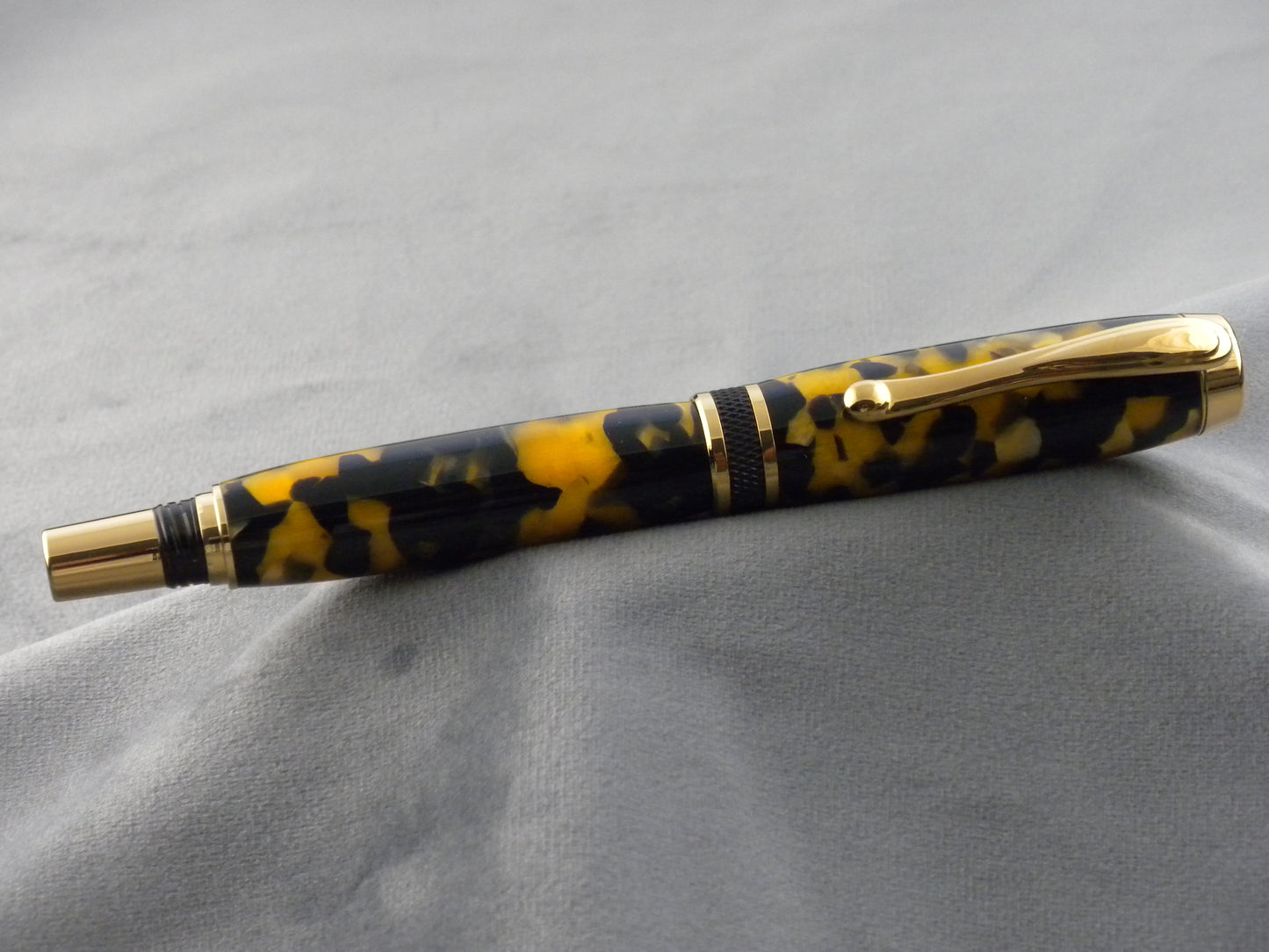 Honey Noire Acrylic Rollerball Ink Pen