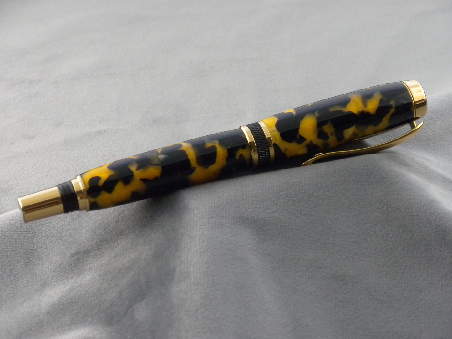 Honey Noire Acrylic Rollerball Ink Pen