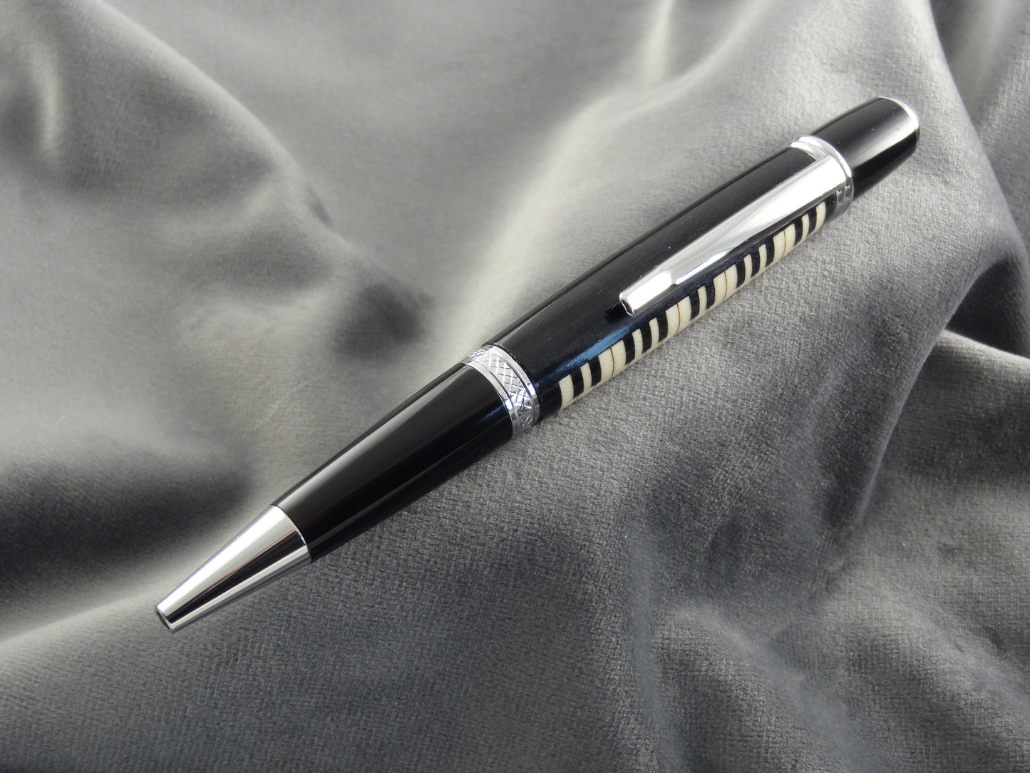 Piano Keyboard Inlay Ink Pen