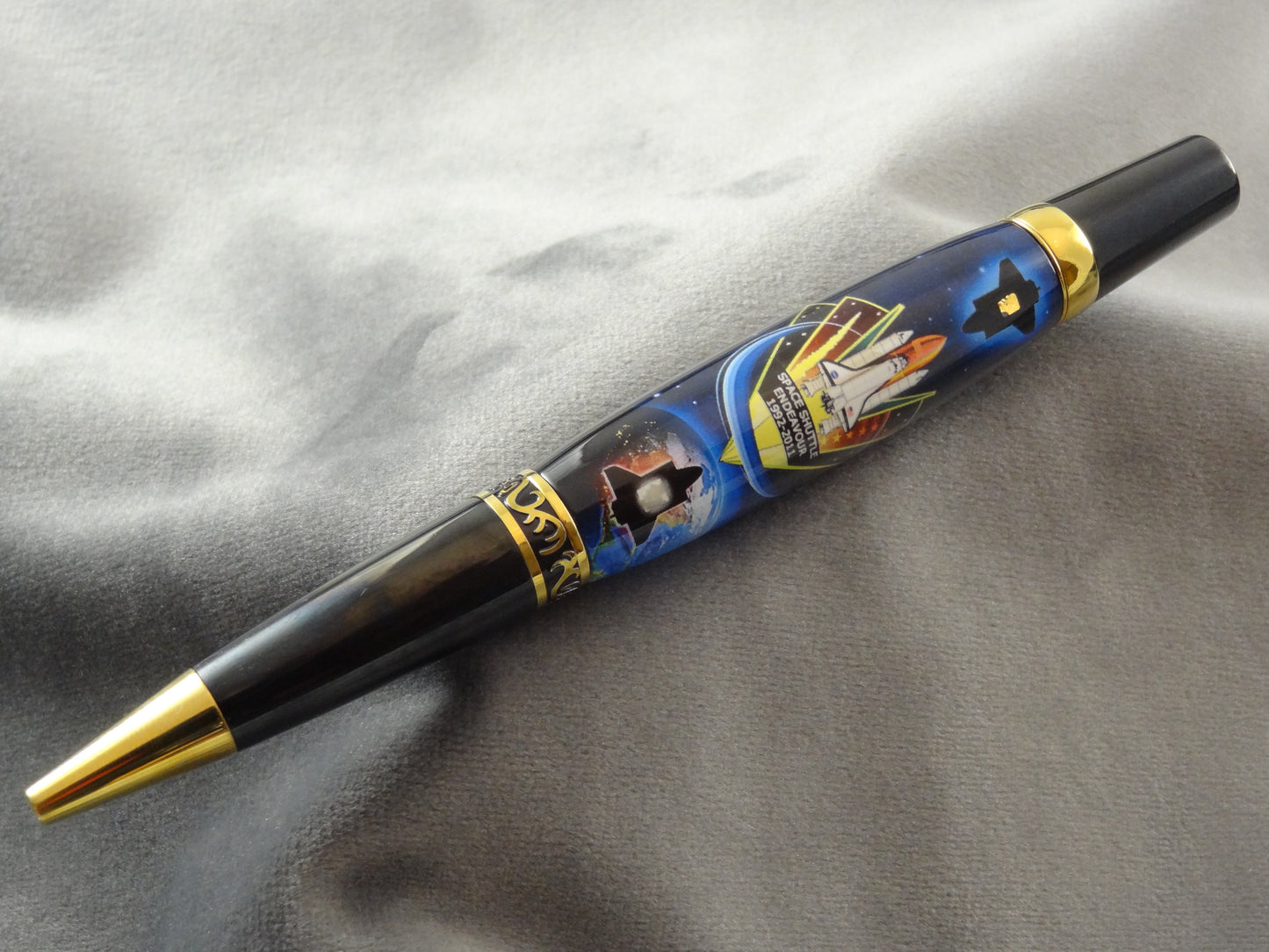 Endeavor Space Shuttle Historical Ink Pen with COA