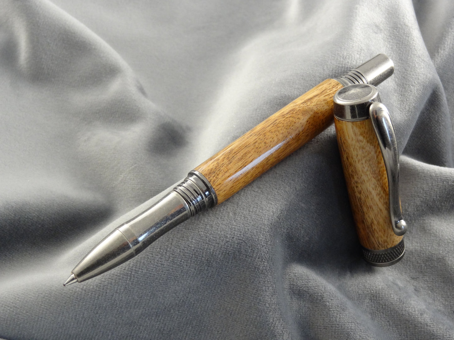 Acacia Wood Rollerball Ink Pen